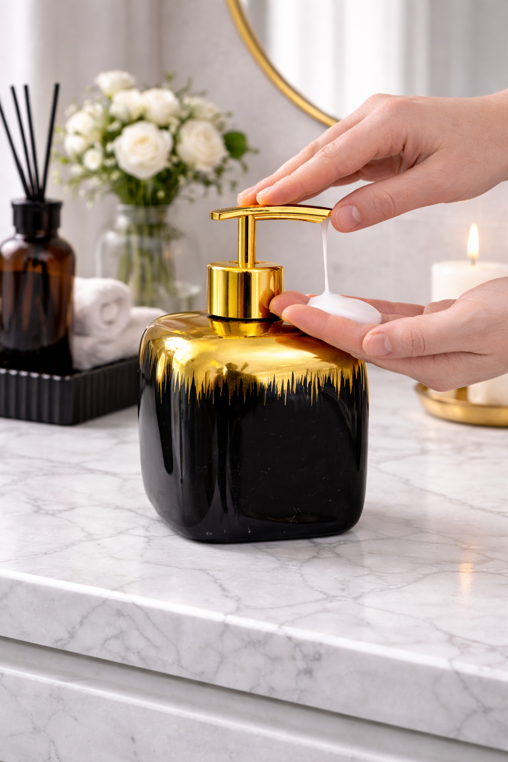 NERO Siyah Gold Sıvı Sabunluk – Lüks Banyo & Mutfak  Sabun Dispenseri