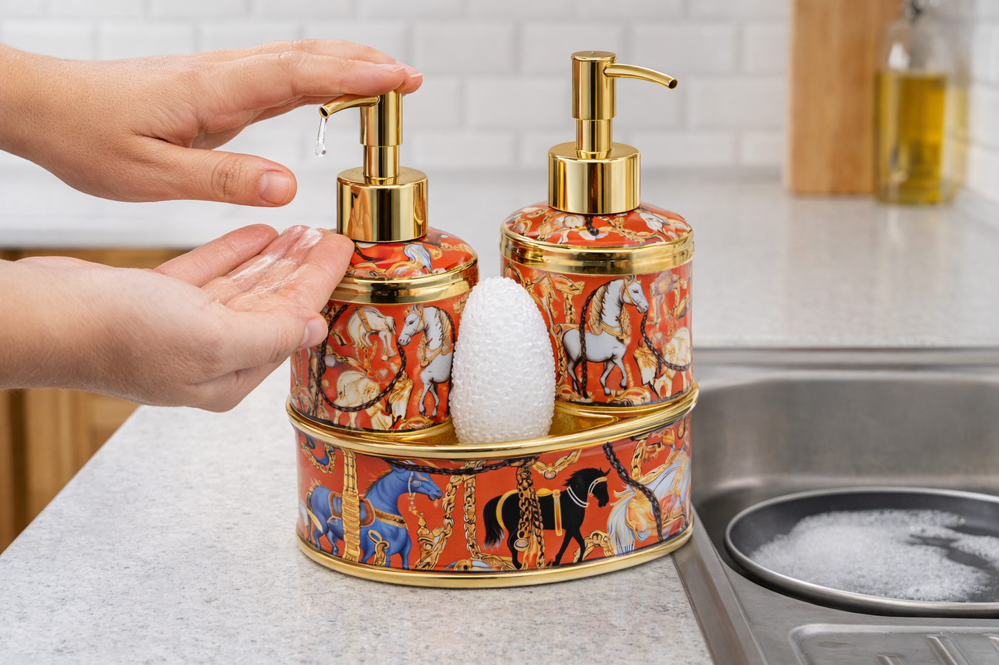 Antik Saray Desenli Çift Pompa Sıvı Sabunluk Seti Gold Detaylı Mutfak & Banyo Organizer