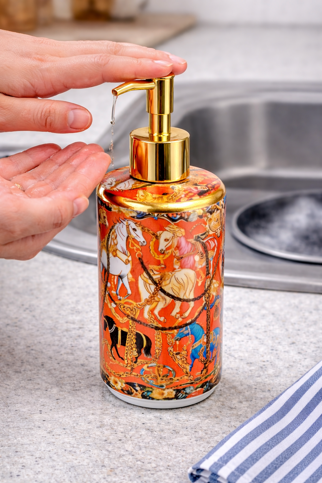 Antik Saray Desenli Gold Pompa Sıvı Sabunluk Dekoratif Mutfak & Banyo Sabunluk