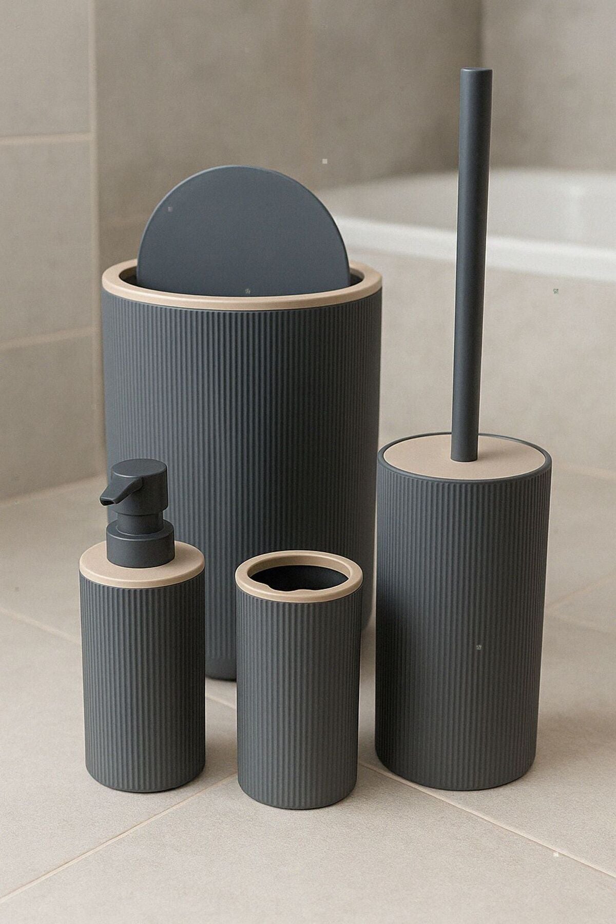Quardi Banyo Seti Modern Çizgili Gri- 7 litre Kova 4 Parça Banyo Çöp Kovası Seti