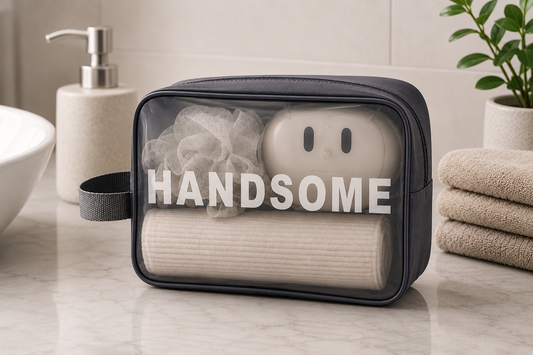 HANDSOME Seyahat Seti | Şeffaf Organizer Çanta ile Duş Lifi, Sabunluk, Tarak