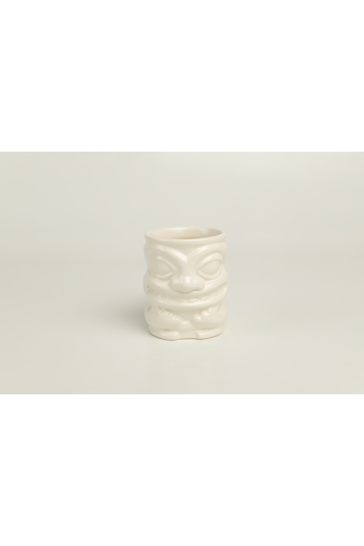 Tiki Kokteyl Ve Meşrubat Bardağı Kulplu 350 ml Beyaz Kupa B1