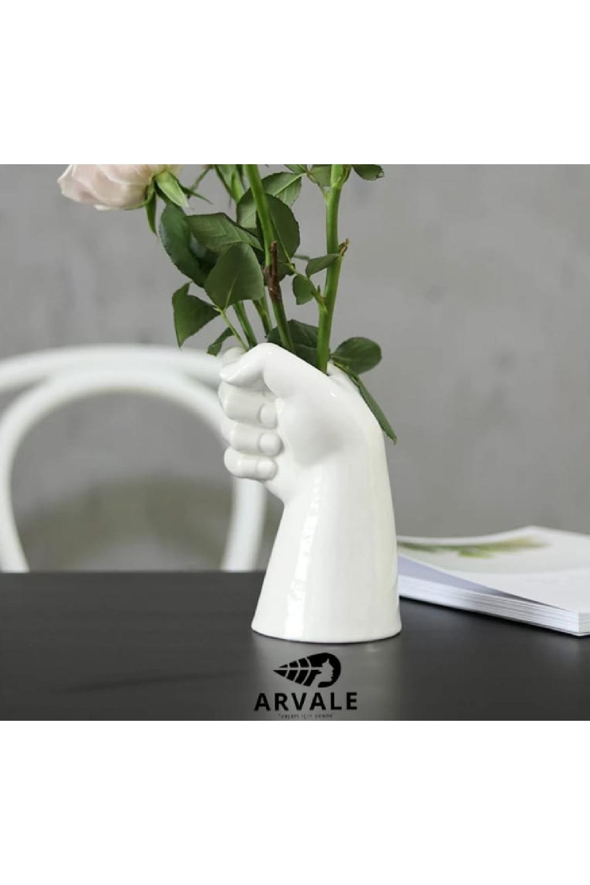 Seramik El Şeklinde Man Vazo Heykel 18 Cm